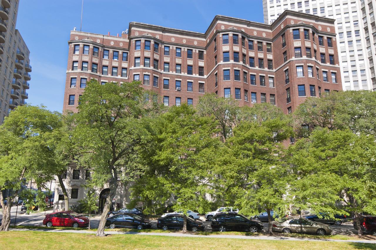 2600 N Lakeview Ave. #7E, Chicago, IL 60614