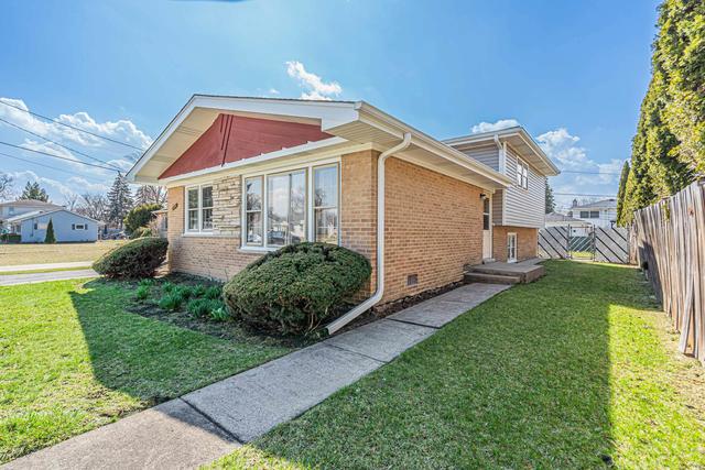 2054 Birch St., Des Plaines, IL 60018