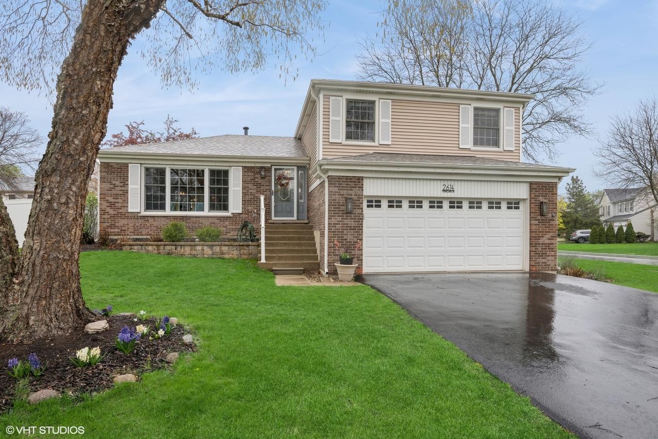 2614 Pebblebrook Ln., Rolling Meadows, IL 60008