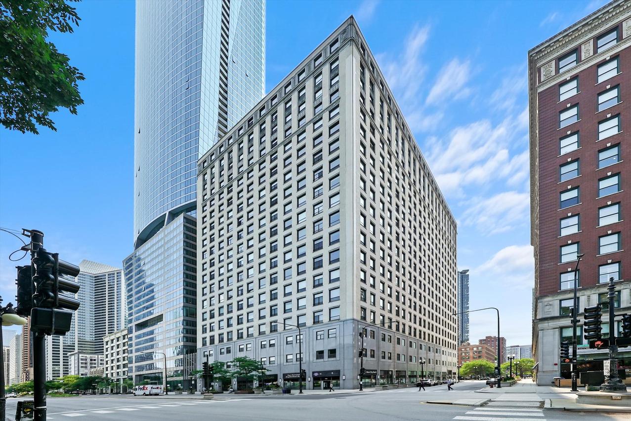 910 S Michigan Ave. #1612, Chicago, IL 60605