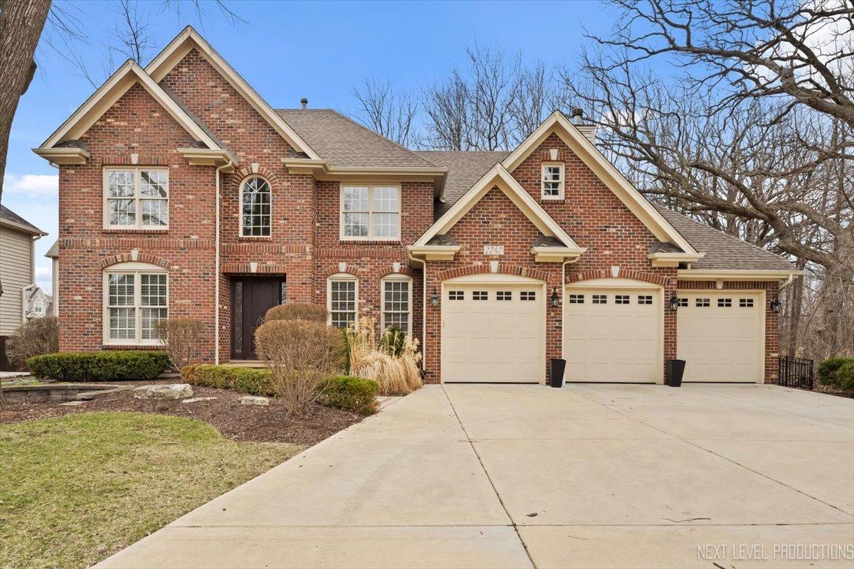 2747 Charter Oak Dr., Aurora, IL 60502