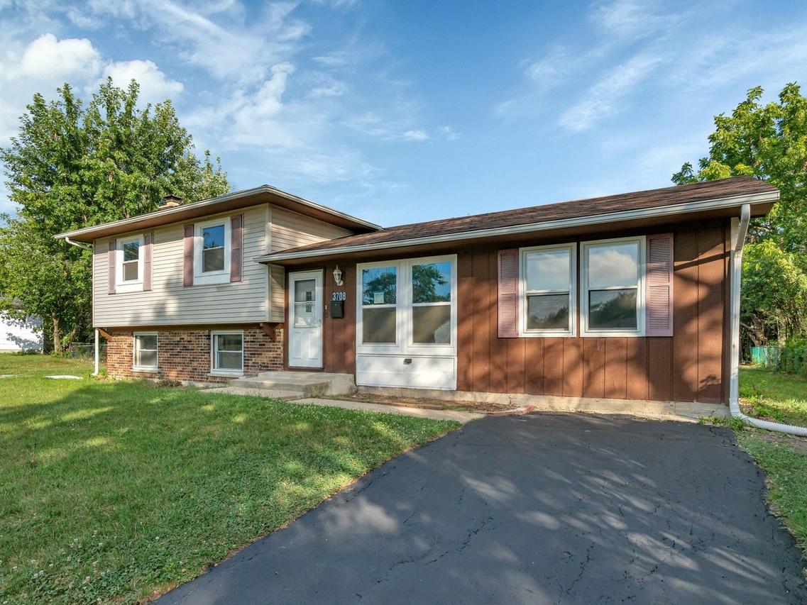 3708 Tamarind Ln., Hazel Crest, IL 60429