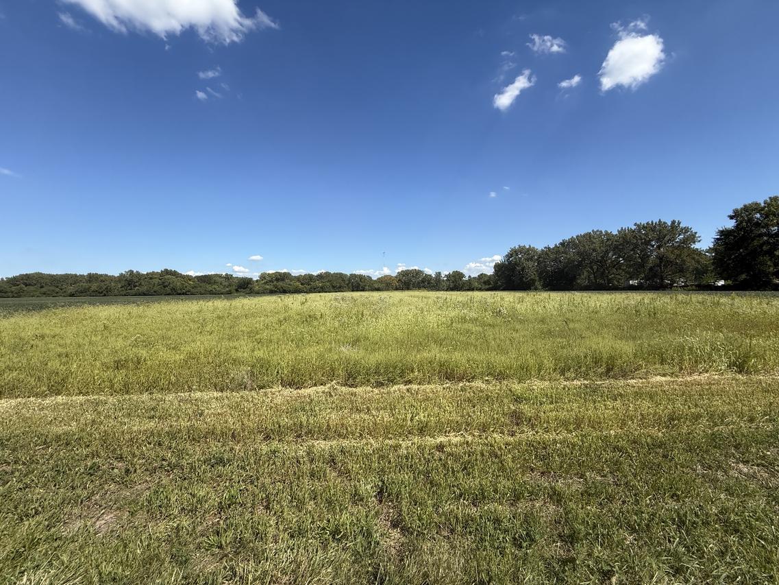 2998 N Dwight Rd., Morris, IL 60450