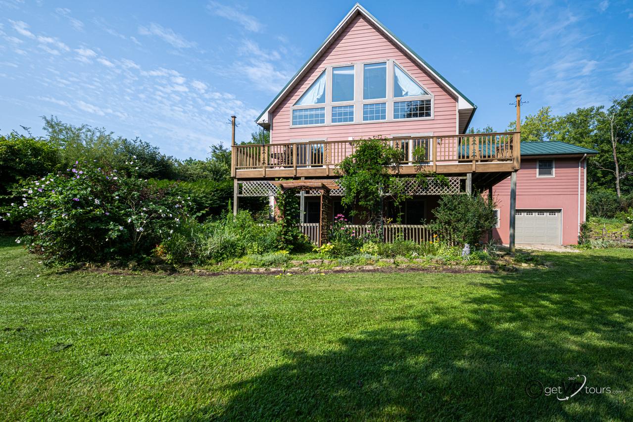 12A6 Grant Ct., Apple River, IL 61001