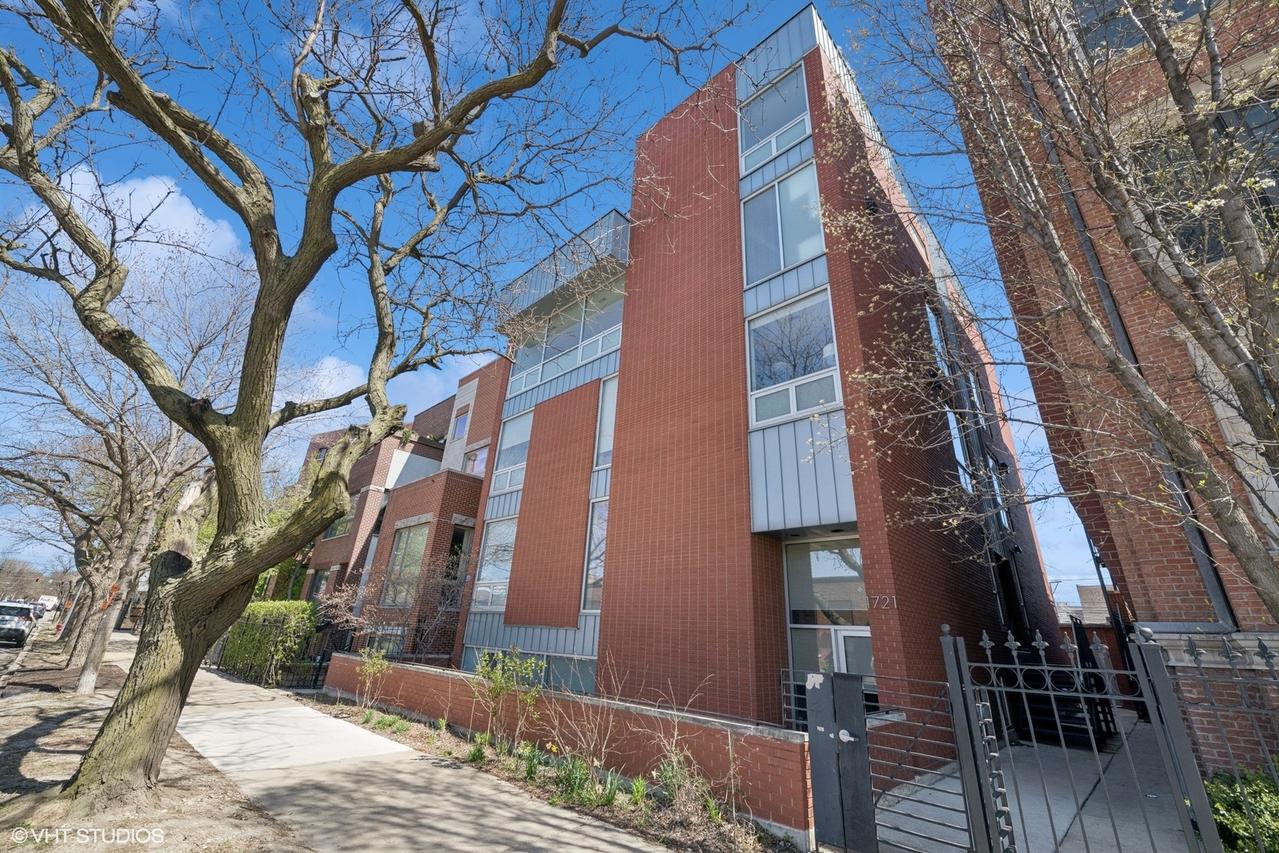 1721 N Sheffield Ave. #302, Chicago, IL 60614