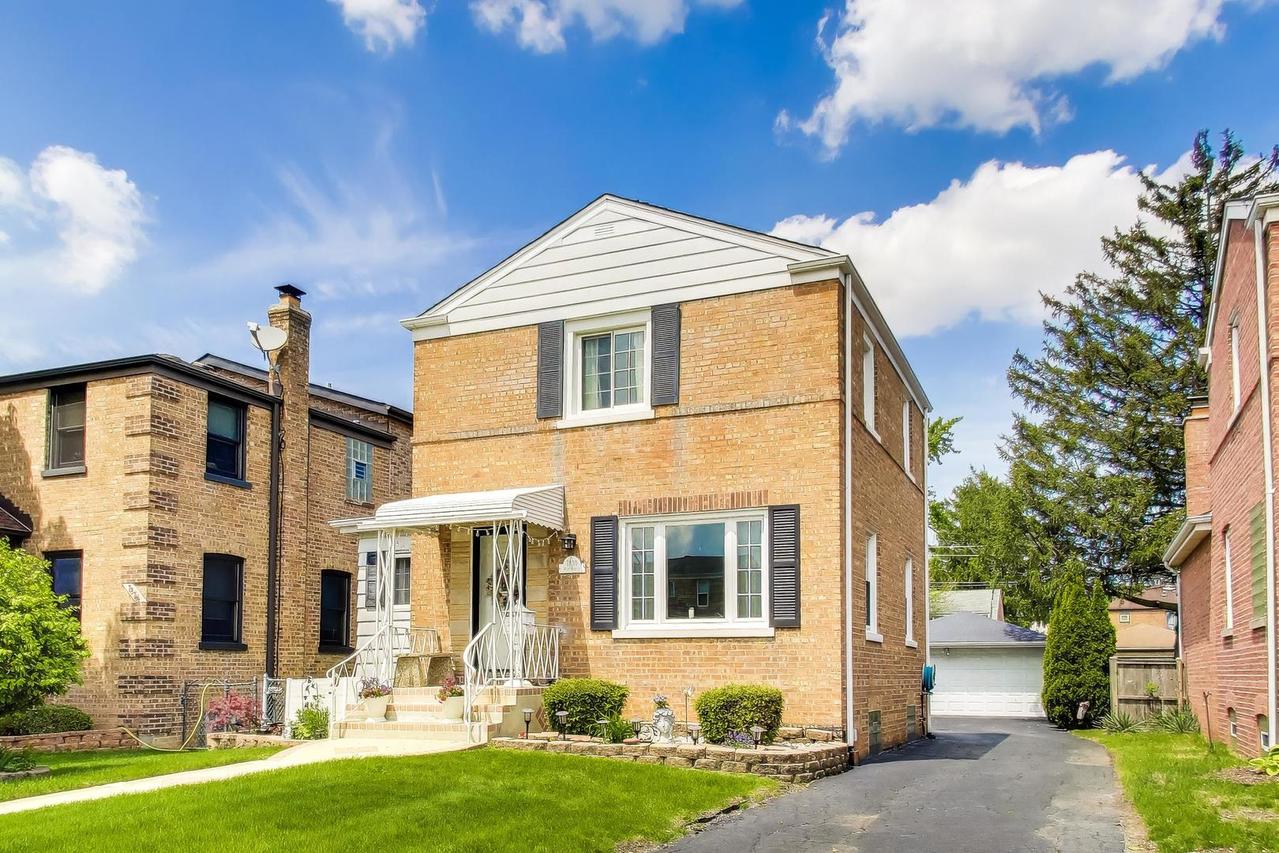 7830 W Berwyn Ave., Chicago, IL 60656