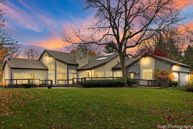 11 Lakewood Dr., Bannockburn, IL 60015