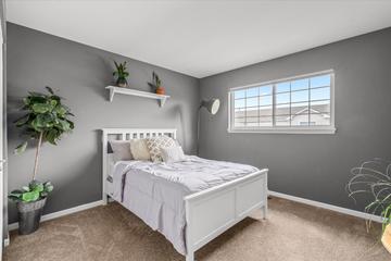 229 Kathryn Ln., North Aurora, IL 60542