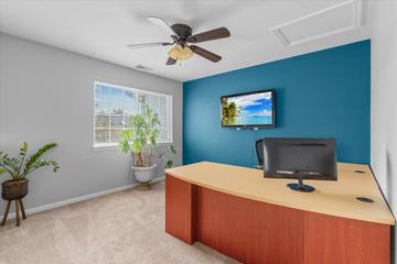 229 Kathryn Ln., North Aurora, IL 60542