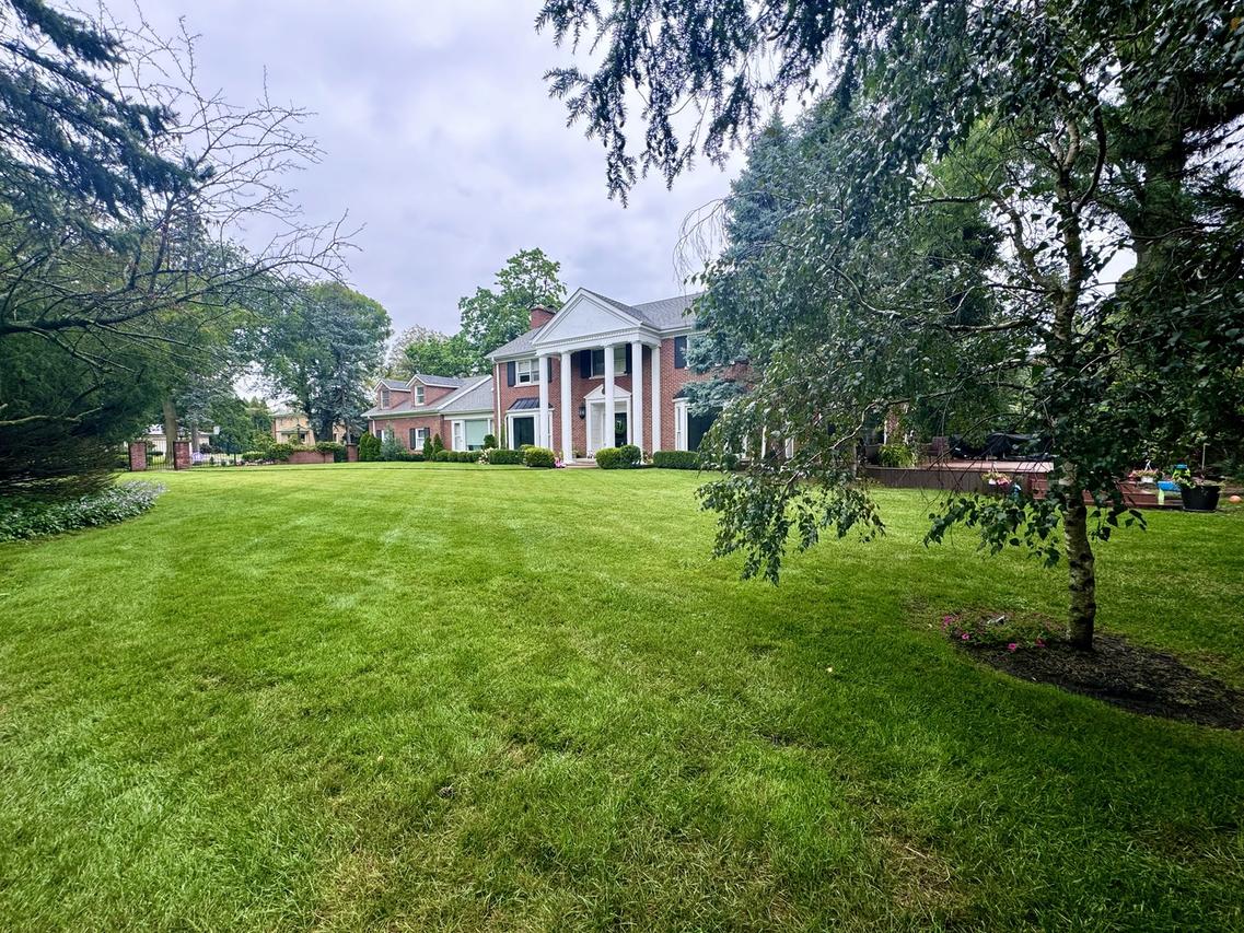 1023 Ashland Ave., River Forest, IL 60305