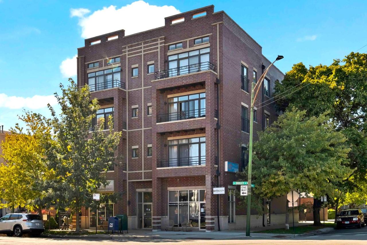 3056 N Oakley Ave. #3S, Chicago, IL 60618