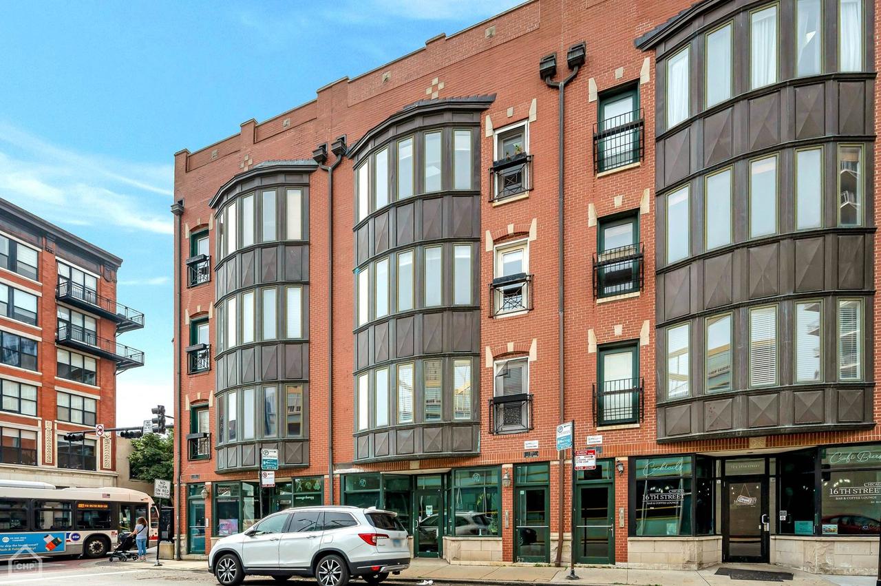 77 E 16th St. #2, Chicago, IL 60616