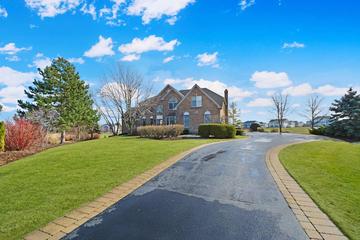13 Somerset Hills Ct., Hawthorn Woods, IL 60047