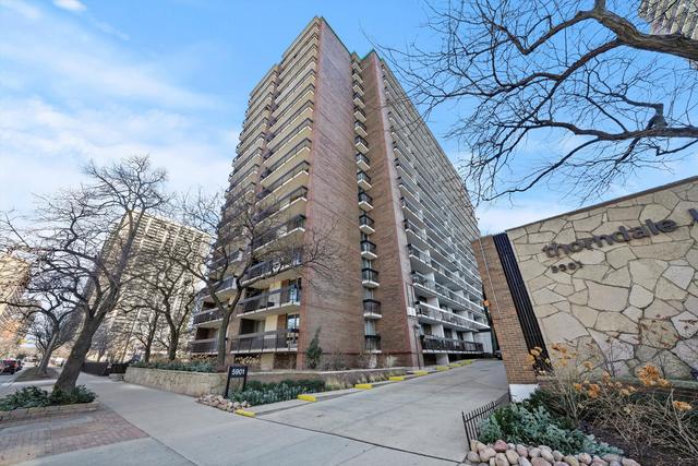 5901 N Sheridan Rd. #2D, Chicago, IL 60660