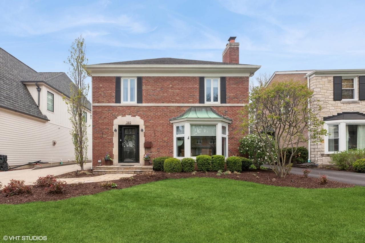 282 E Adelia St., Elmhurst, IL 60126
