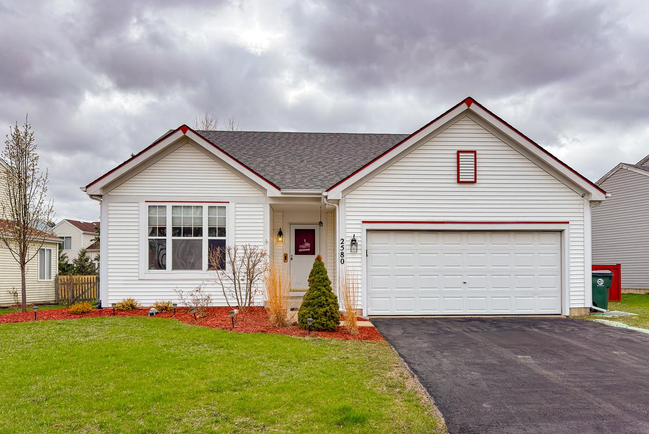 2580 N Stratford Ln., Round Lake Beach, IL 60073