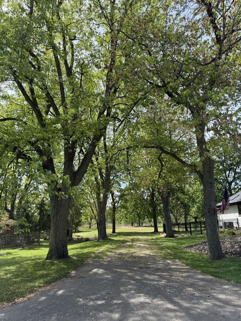 737 Becker Rd., Glenview, IL 60025