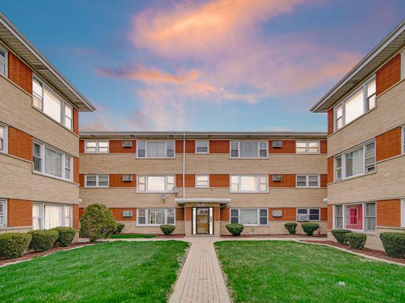 6939 S Pulaski Rd. #D3, Chicago, IL 60629