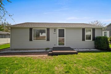 507 E Walnut St., Hudson, IL 61748