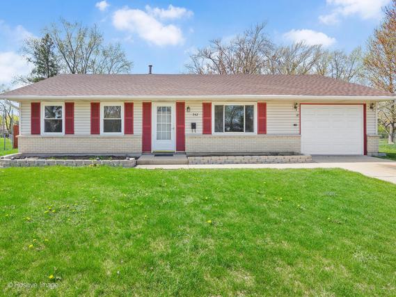 542 Westgate Ct., Streamwood, IL 60107