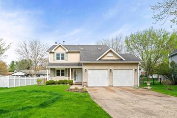 631 Louise Dr., Hinckley, IL 60520