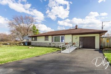 1503 Evergreen St., Holiday Hills, IL 60051