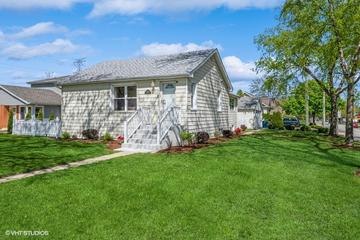 785 N Michigan St., Elmhurst, IL 60126