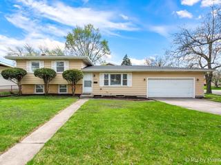 17516 Maple Ave., Lansing, IL 60438