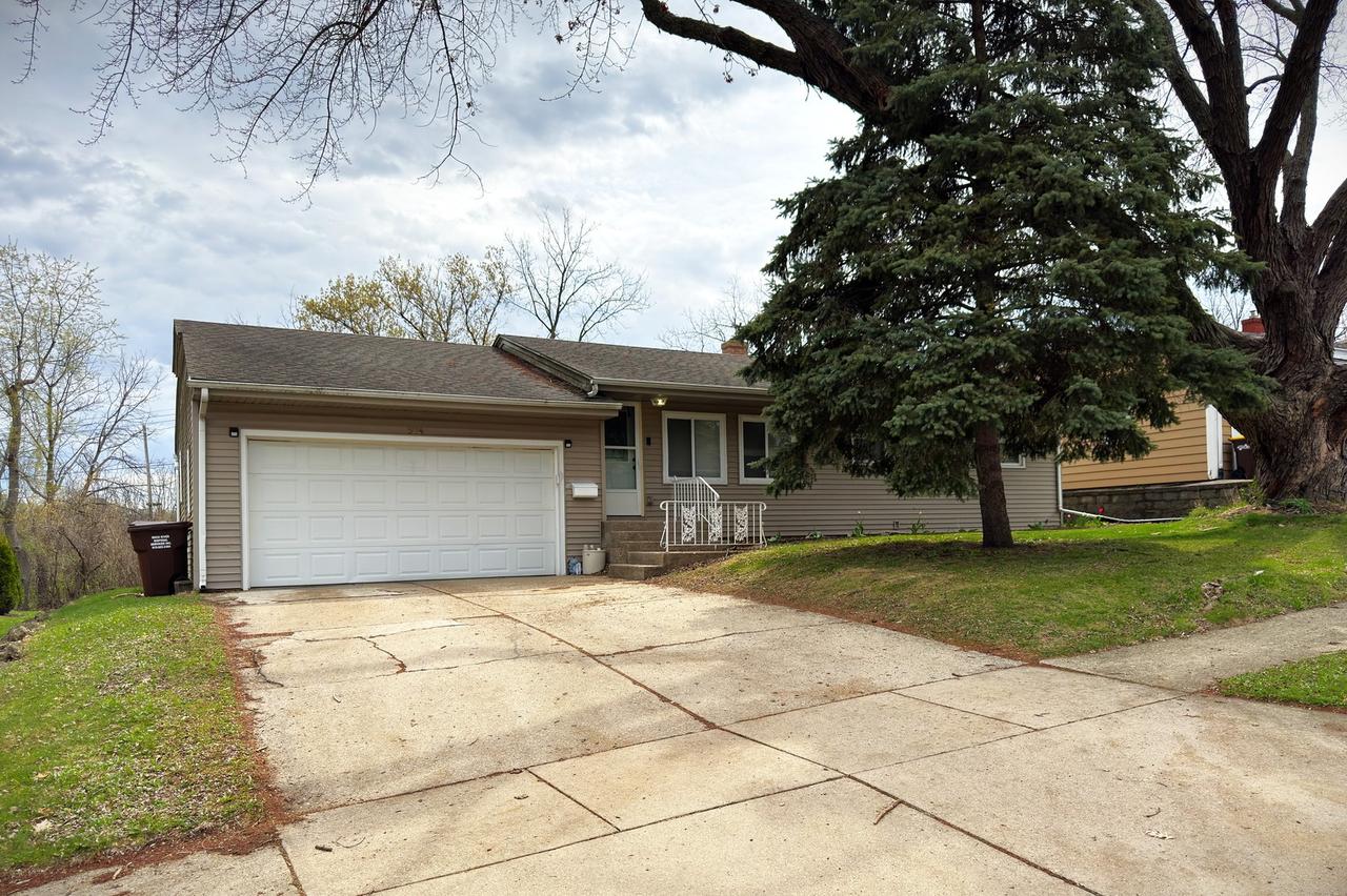 504 Parkside Dr., Rockford, IL 61108