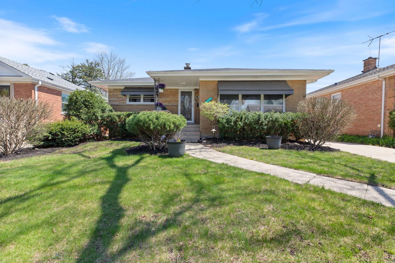 1919 Downing Ave., Westchester, IL 60154