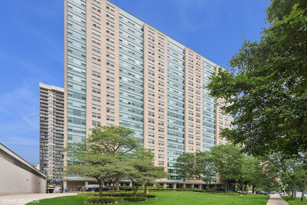3180 N Lake Shore Dr. #19D, Chicago, IL 60657