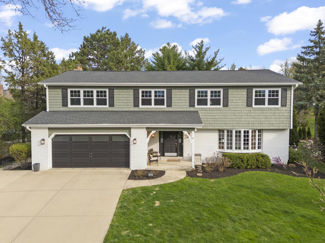 1567 Snowberry Ct., Downers Grove, IL 60515