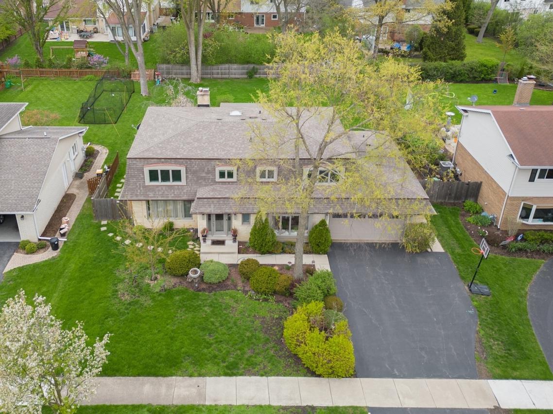 1726 Fieldwood Dr., Northbrook, IL 60062