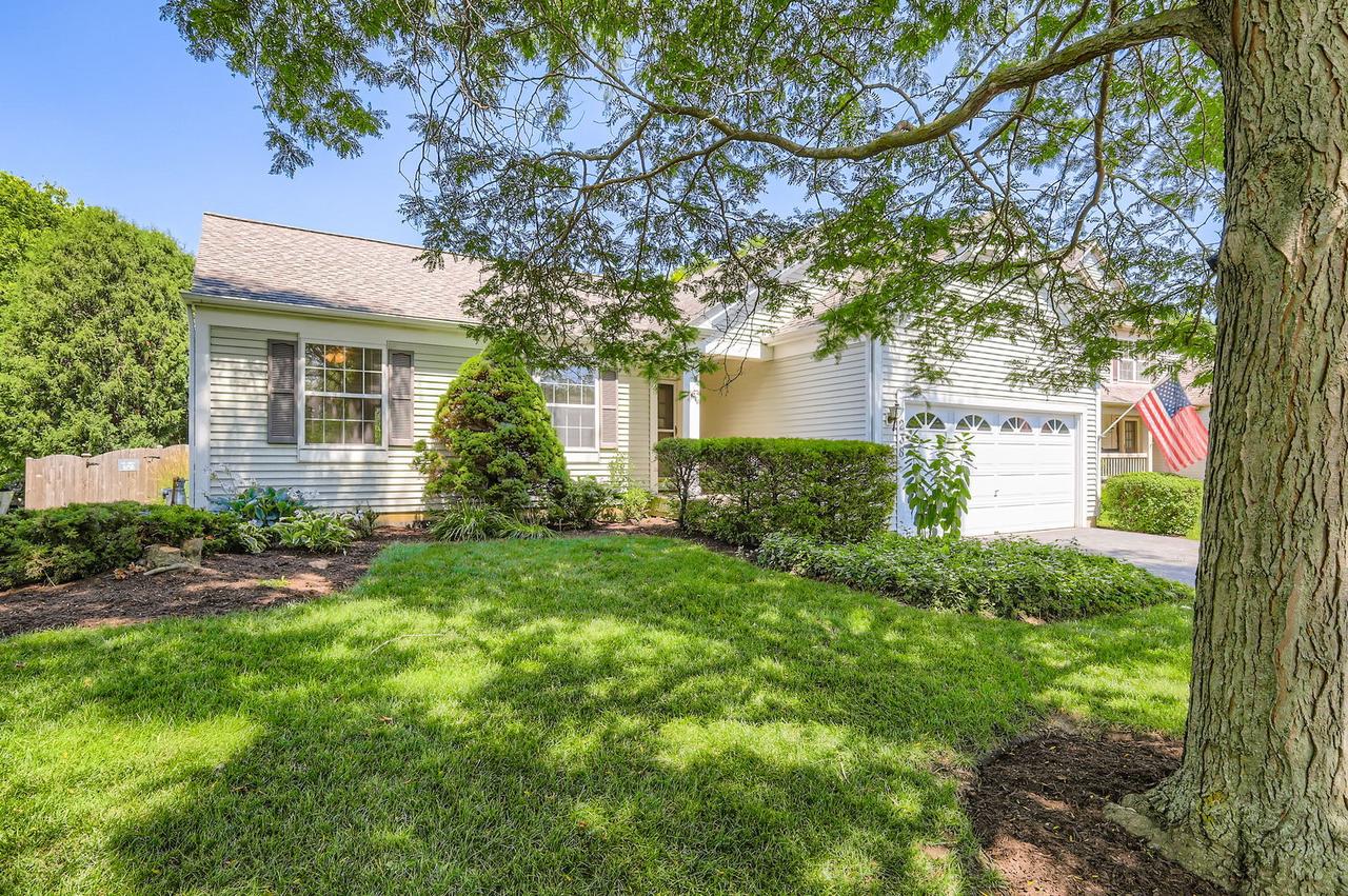 238 Indian Ridge Ln., Lake Villa, IL 60046