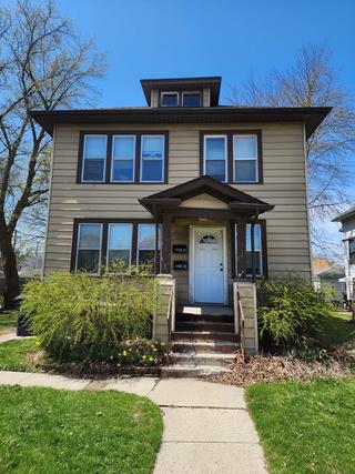 New Homes with Master Bedrooms on the 1st Floor in Waukegan: April 19th to April 25th