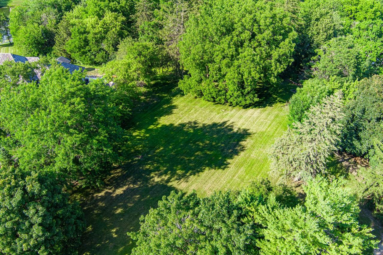 36W172 Silver Glen Ct., St. Charles, IL 60175