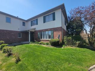 11020 Eagle Dr. #B, Palos Hills, IL 60465