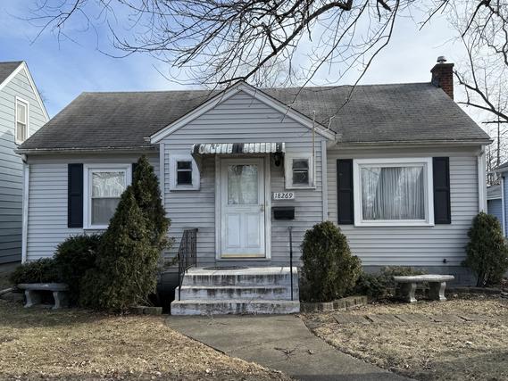 18269 Burnham Ave., Lansing, IL 60438