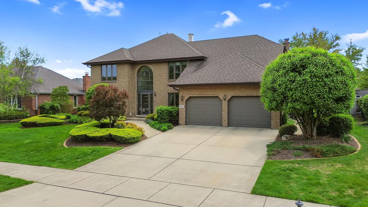 10621 Palos West Dr., Palos Park, IL 60464