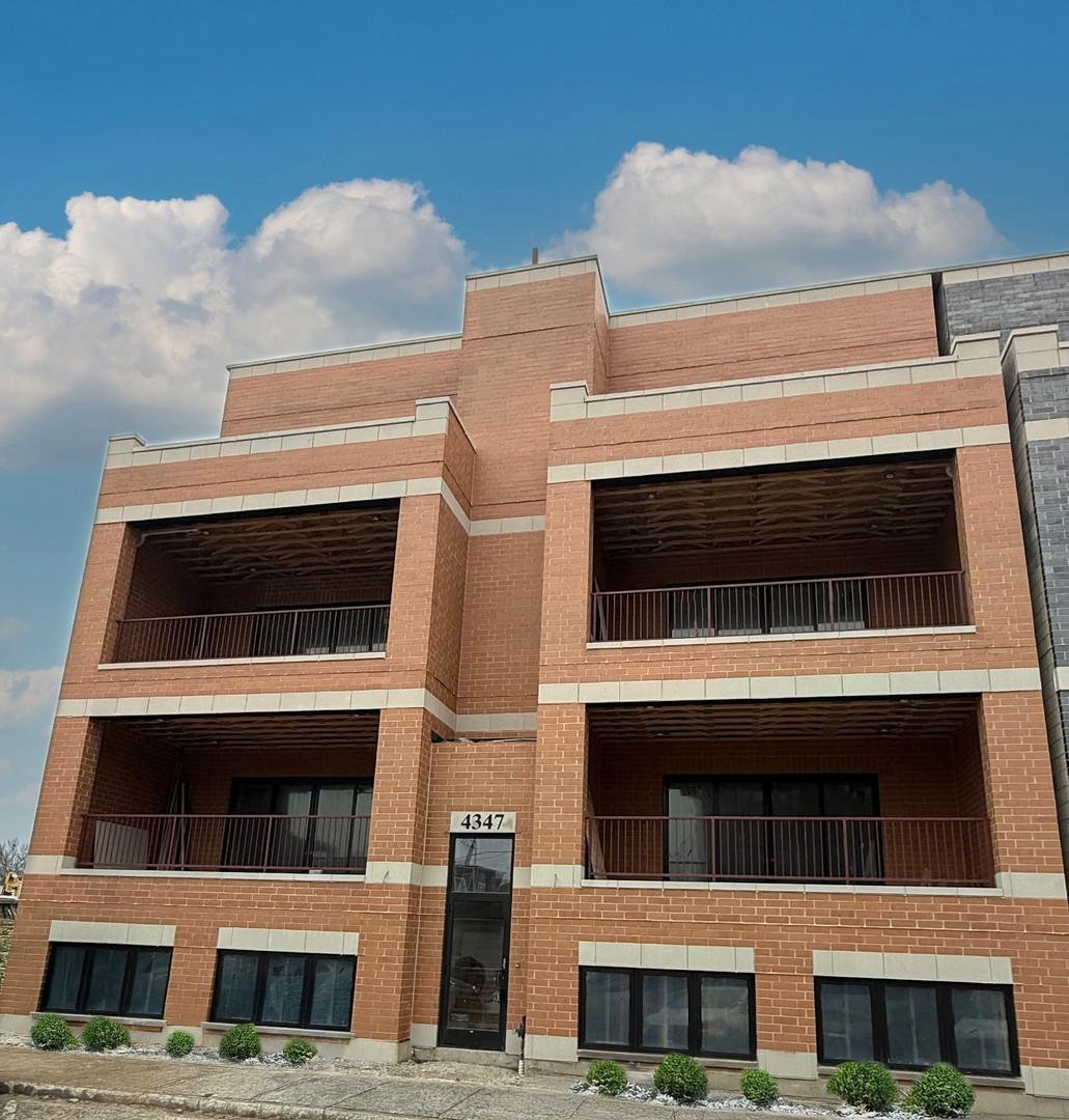 4347 N Richmond Ave. #2S, Chicago, IL 60618