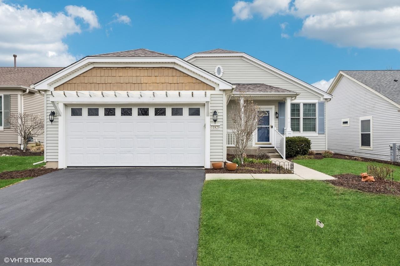 11820 Nottingham Dr., Huntley, IL 60142
