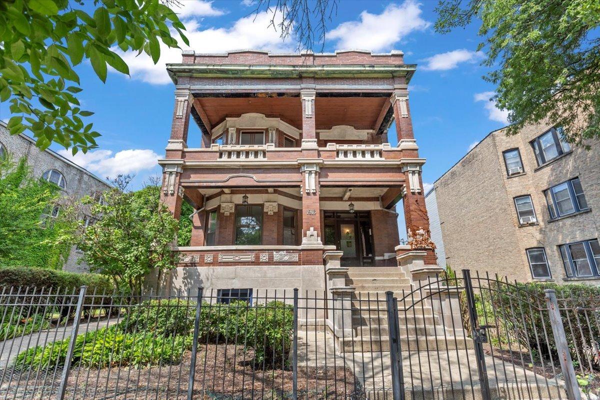 1918 N Humboldt Blvd., Chicago, IL 60647