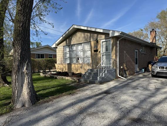 365 Sherry Ln., Chicago Heights, IL 60411