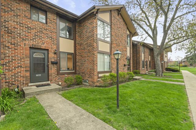 17W706 Kirkland Ln., Villa Park, IL 60181