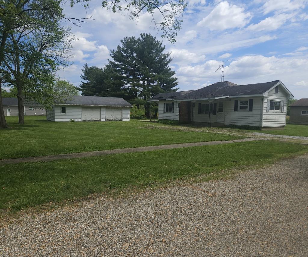 907 S Spruce St., Villa Grove, IL 61956