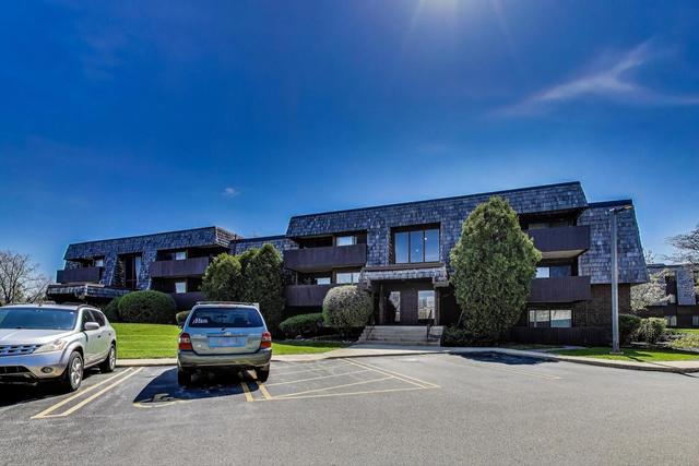 493 Timber Ridge Dr. #205, Carol Stream, IL 60188