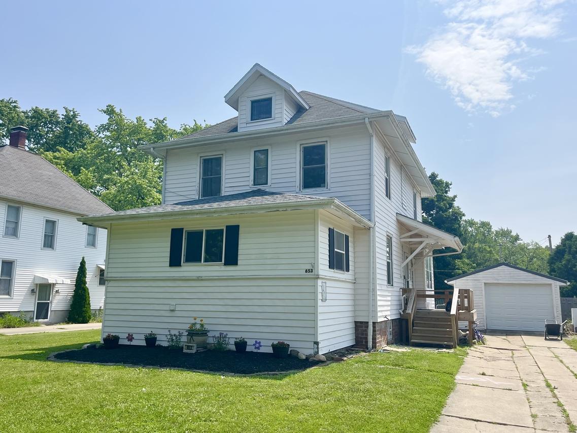 653 S Washington St., Paxton, IL 60957