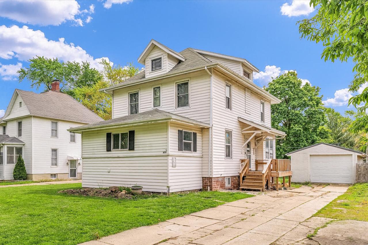 653 S Washington St., Paxton, IL 60957