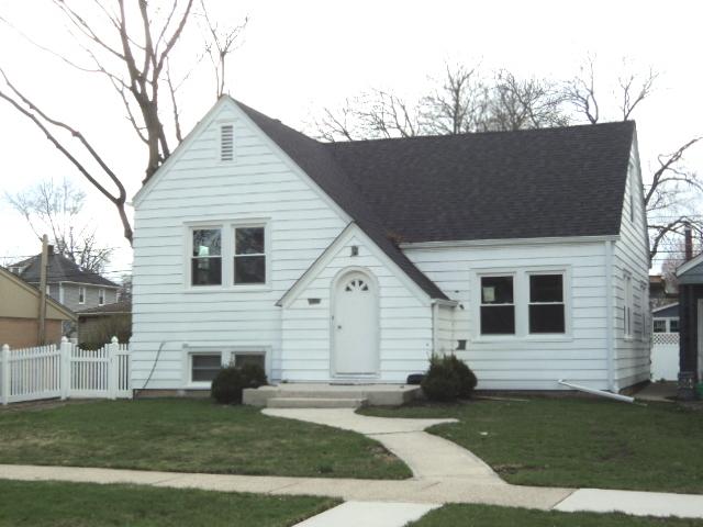3838 Woodside Ave., Brookfield, IL 60513