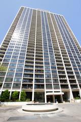 1560 N Sandburg Ter. #1508J, Chicago, IL 60610